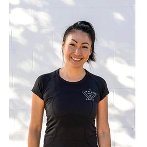 Van Run Co flight crew swiftly tee